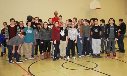 L’ancien joueur de basketball Pascal Fleury souligne la Semaine de la persévérance scolaire